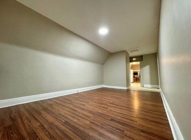 Building Photo - 1749 Crafton Blvd