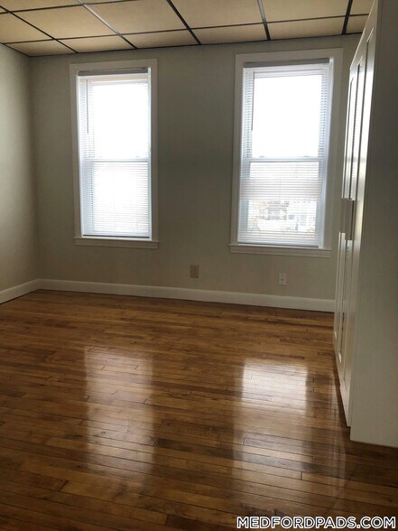 Building Photo - 77 Lyman Ave