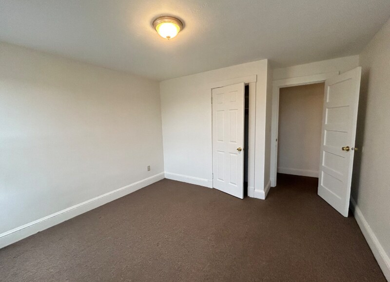 Building Photo - 67 Pleasant St