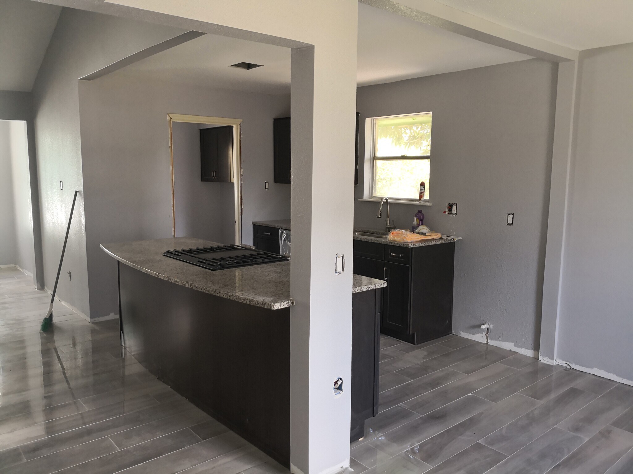 New Island Kitchen, great for entertaining. - 10335 Glenkirk Dr
