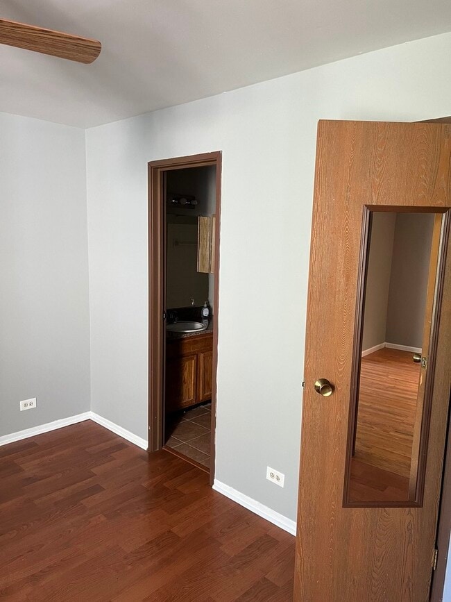 Building Photo - 1205 Wyndham Ct