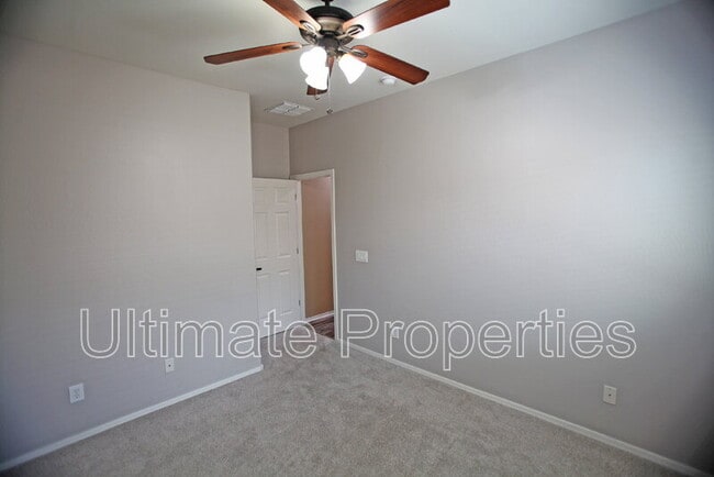 Building Photo - 18028 W Golden Ln