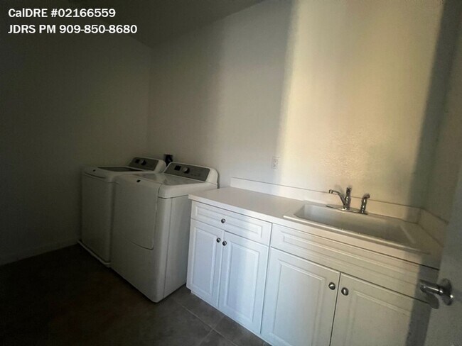 Building Photo - Chino Hills 3 Bedroom Condo