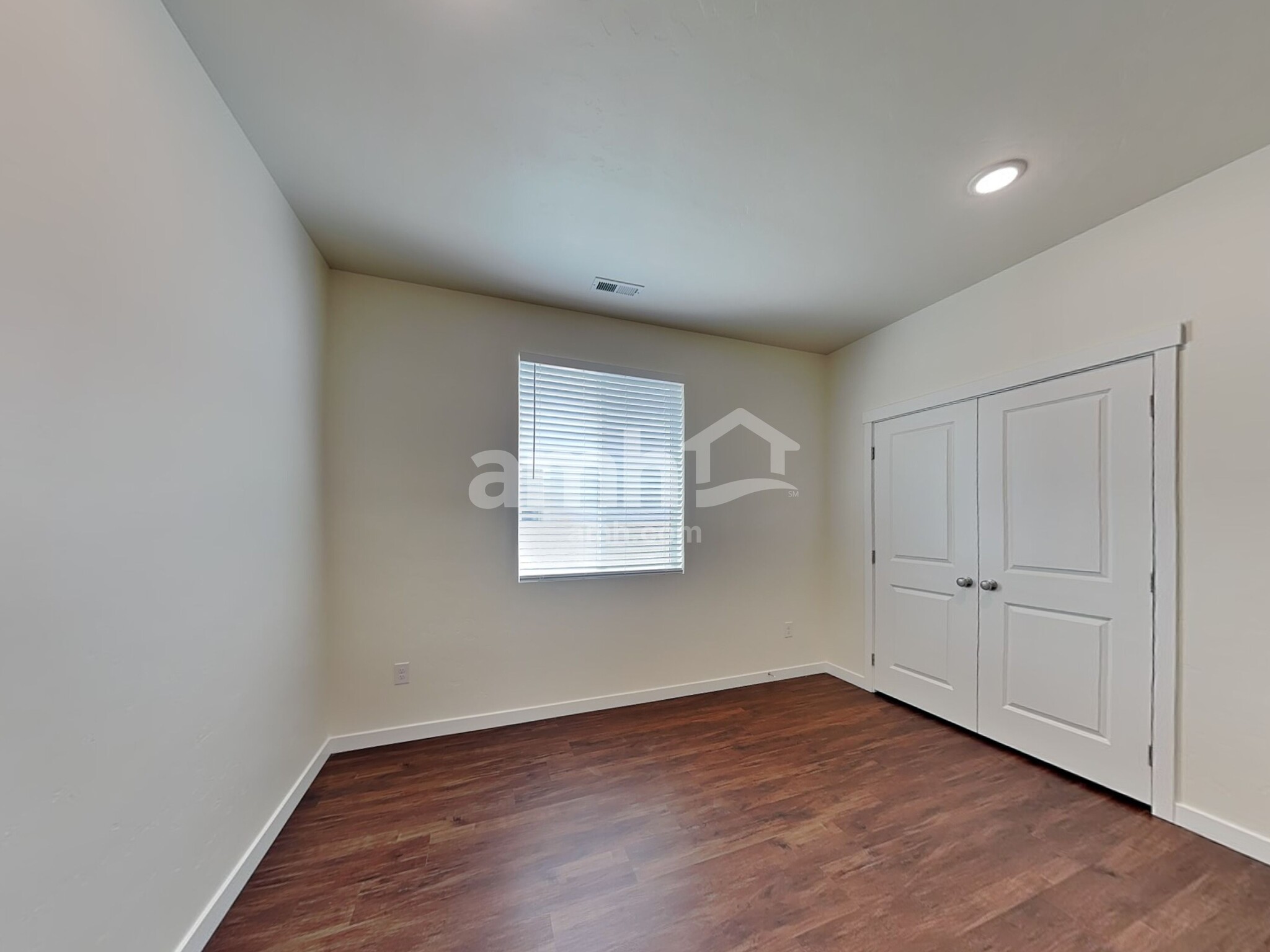 Building Photo - 1512 N Garnet Creek Ave