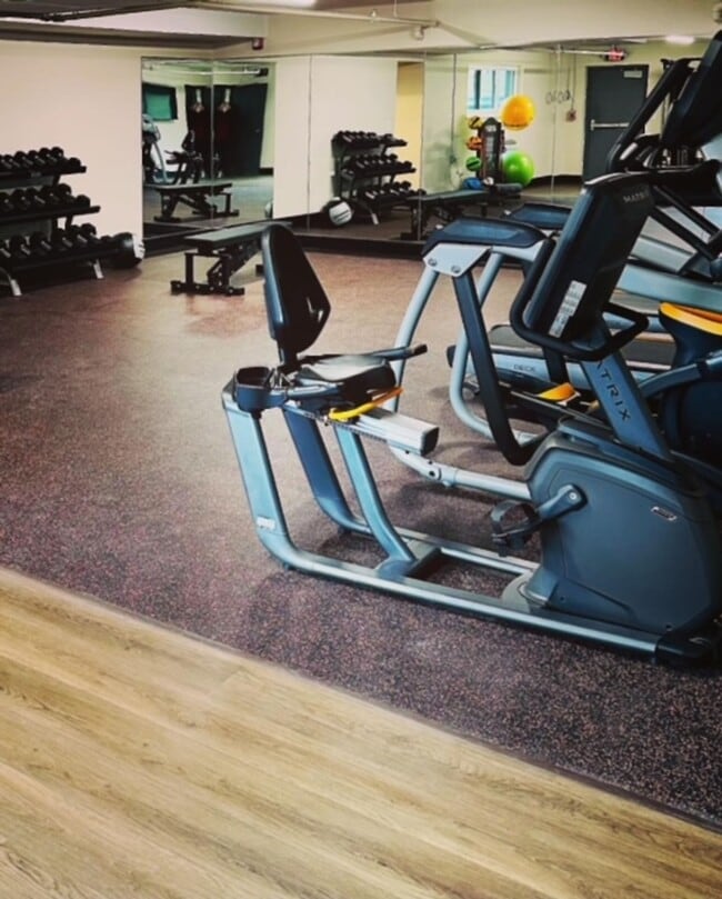 Building Photo - Bantr