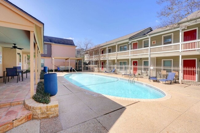 Building Photo - 2300 Nacogdoches Rd