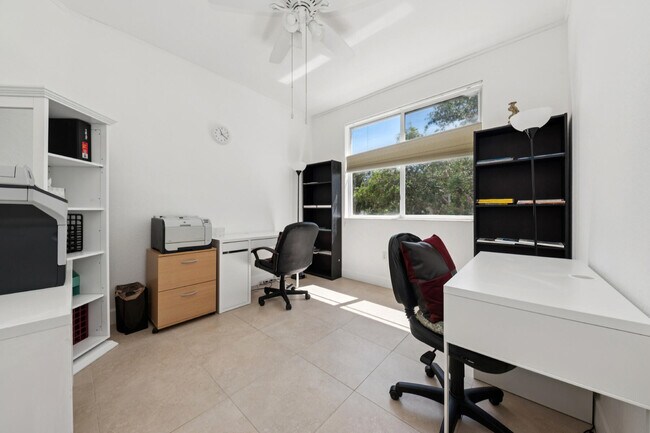 Building Photo - 11022 Legacy Dr