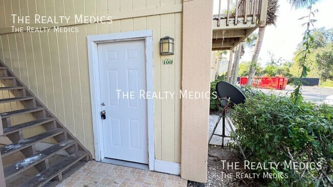 Building Photo - 2130 Forest Knoll Dr NE