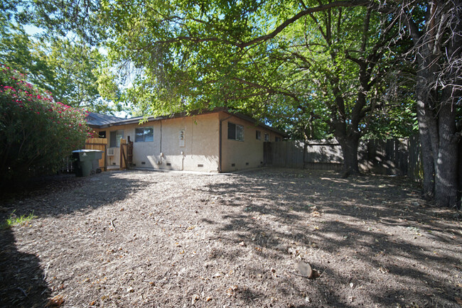 Building Photo - Gorgeous 2-bedroom 1-bathroom in Rocklin!