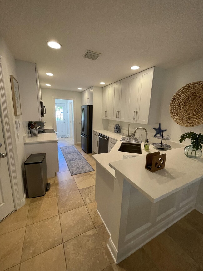 Building Photo - 2857 E Community Dr