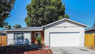 Building Photo - Available And Ready Now!