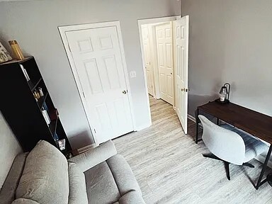 Building Photo - 15 Colossians Ct