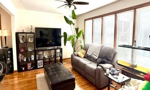 Primary Photo - 3 bedroom in Chicago IL 60625
