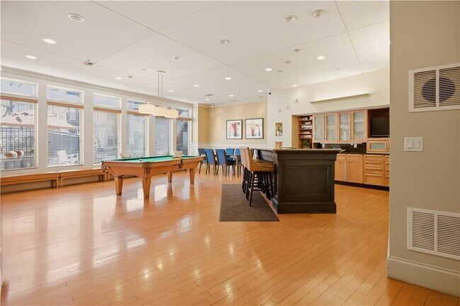 Building Photo - 1000 Providence Pl