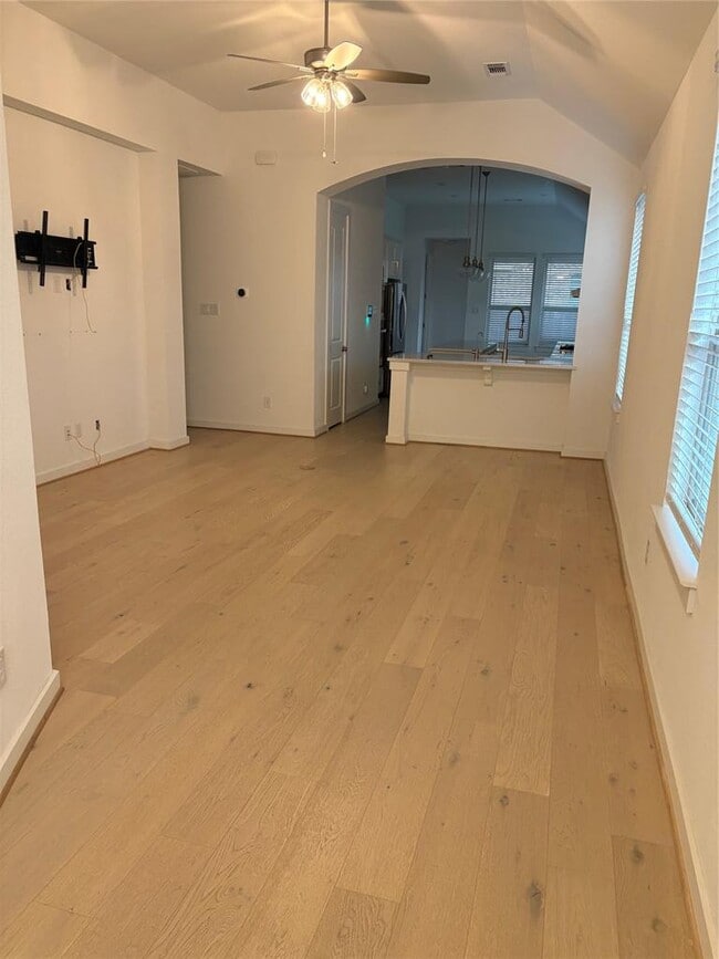 Building Photo - 200 Dycus Bnd