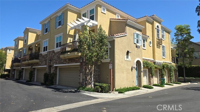 Building Photo - 308 Terra Bella