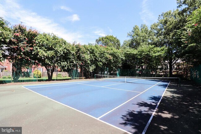 Building Photo - 3620 S Taylor St