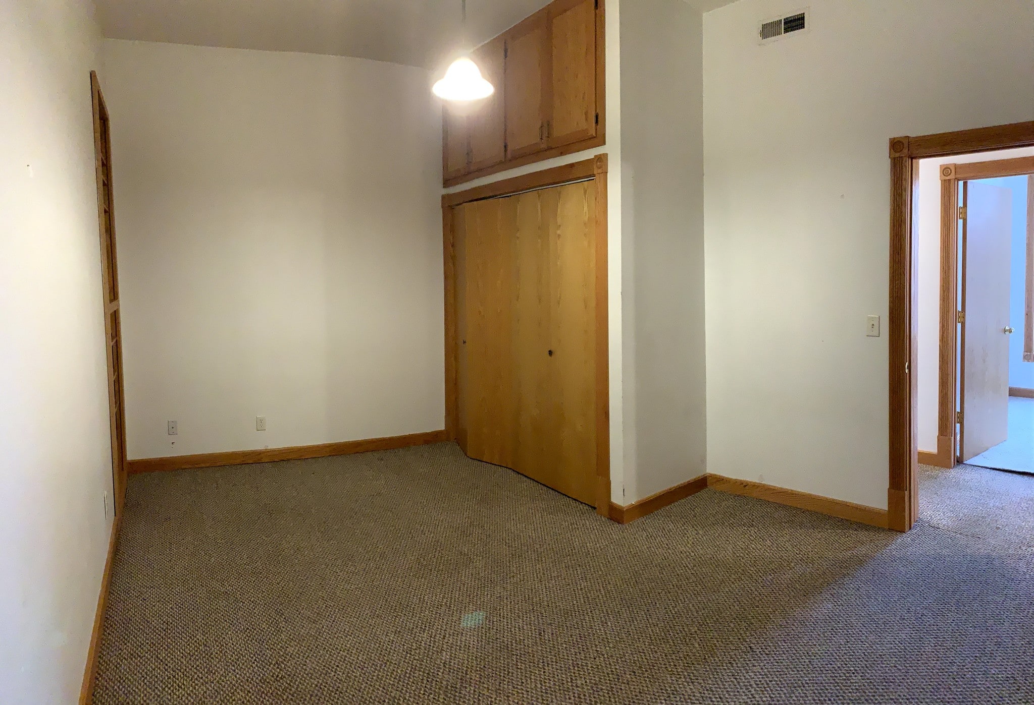 Building Photo - 833 Ave G