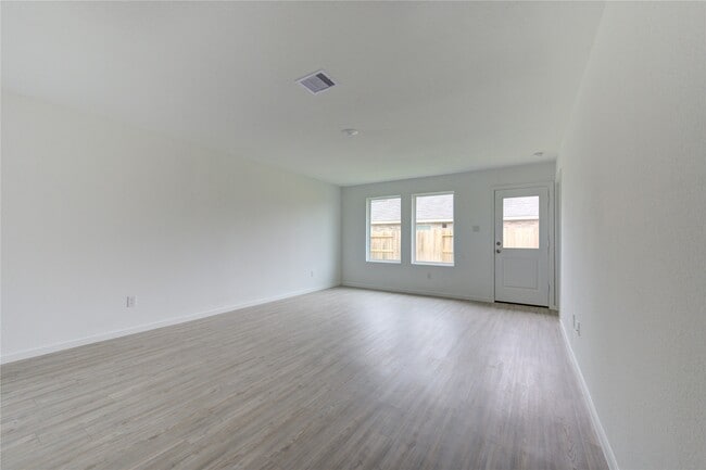 Building Photo - 26811 Prairie Smoke Ln
