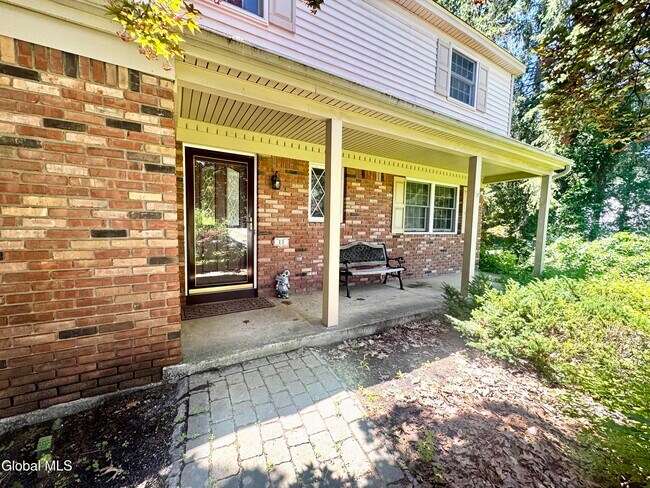 Building Photo - 11 Hearthside Dr