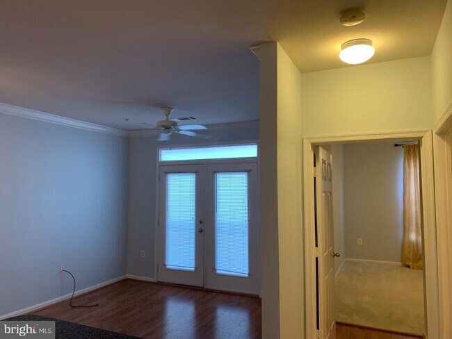 Building Photo - 2791 Centerboro Dr