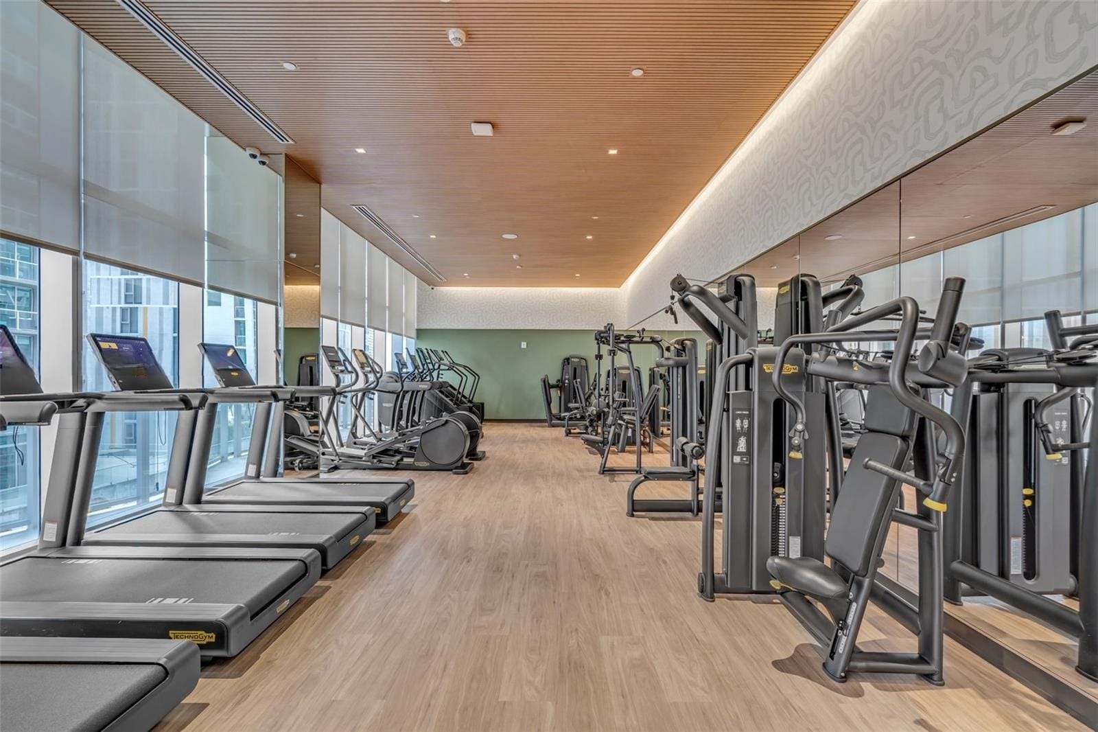 Building Photo - 77 SE 5th St