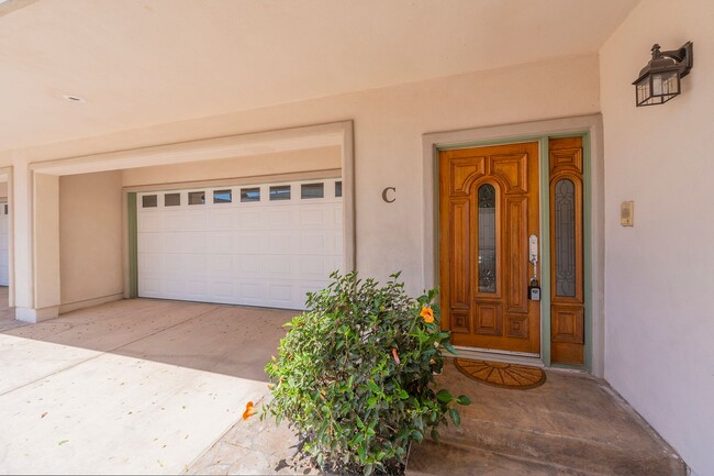 Building Photo - 2213 Carnegie Ln