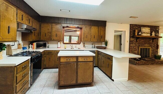 Building Photo - 816 Teresa Dr