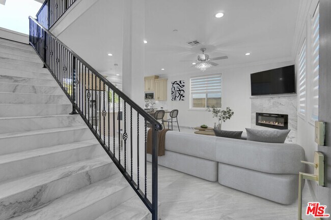 Building Photo - 2017 S Centinela Ave