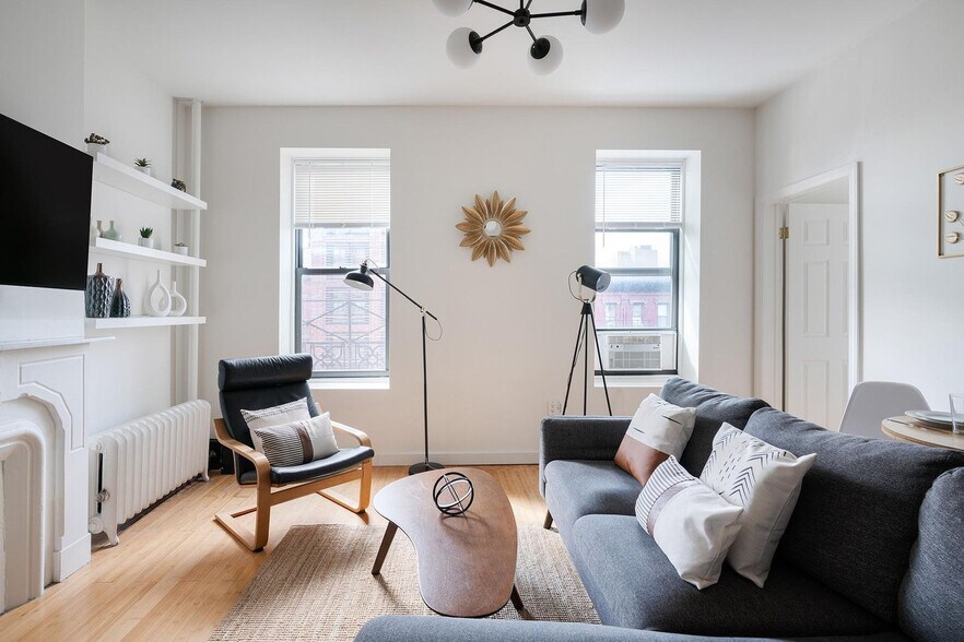 Primary Photo - 469 Columbus Ave