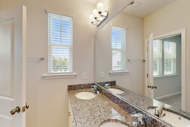 Building Photo - 3021 Worthy Way