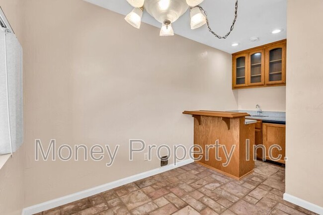 Building Photo - 622 Patricia Ln