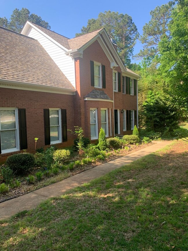 Building Photo - 4BR in Oconee County Available April 11 - ...