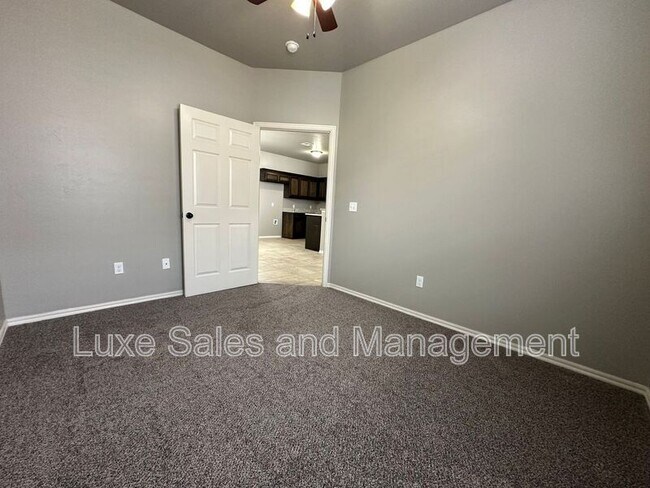 Building Photo - 1316 Garden Gate Dr