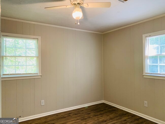 Building Photo - 139 Jack Russell Rd
