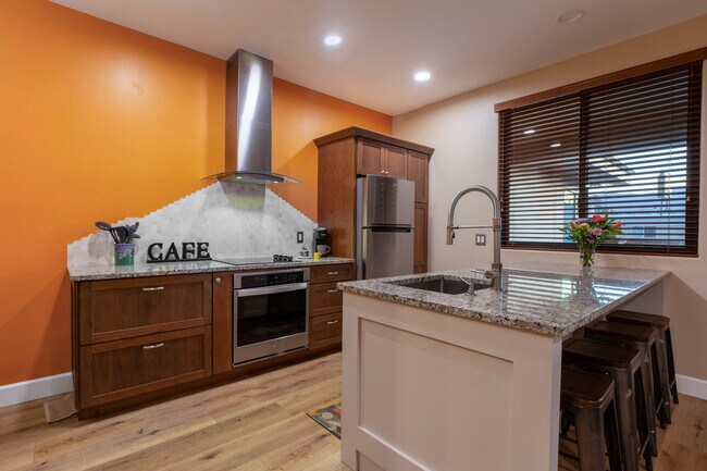 Kitchen - 1039 N Main St