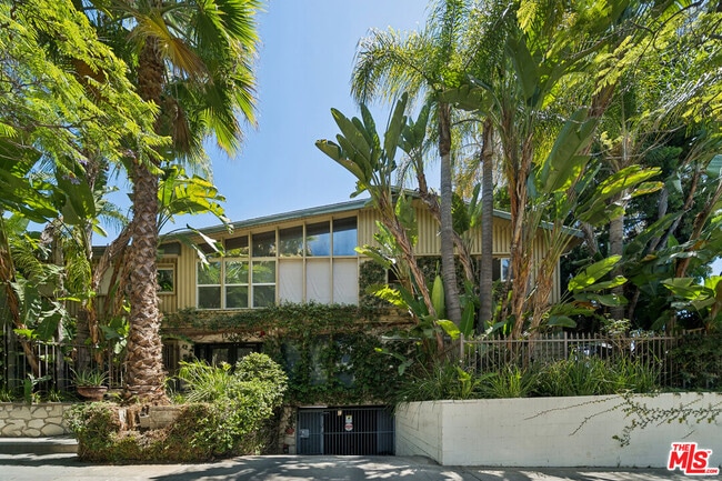 Building Photo - 1520 Hayworth Ave