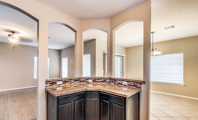 Building Photo - Gorgeous 4 Bedroom Home In Horizon with Refrigerated Air!