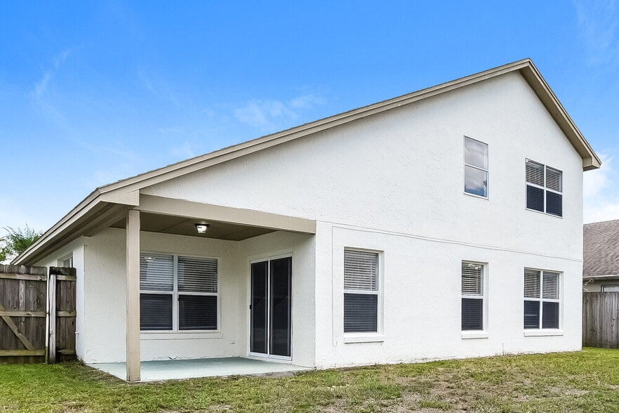 Building Photo - 10051 Sandbar St