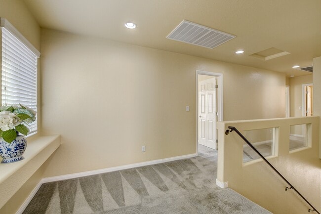 Building Photo - 6416 Shawnee Springs Ct