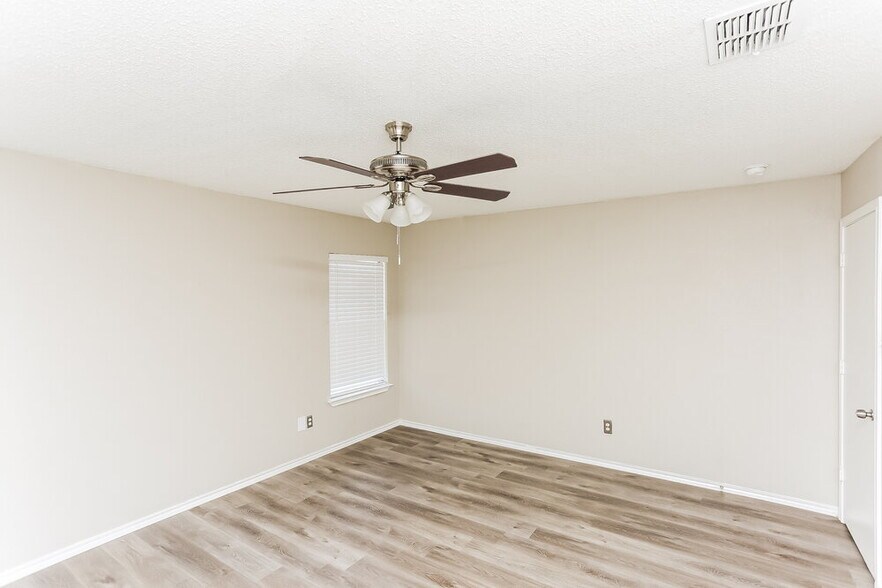 Building Photo - 3355 Chapel Pointe Trail