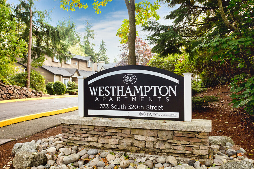 Primary Photo - Westhampton Apartments