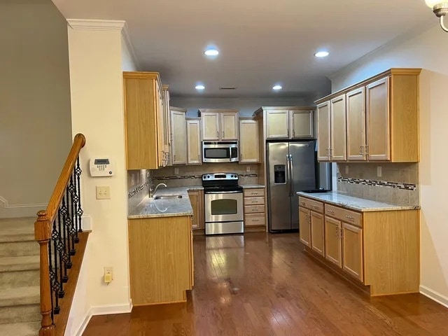 Building Photo - 2401 Memory Ridge Dr