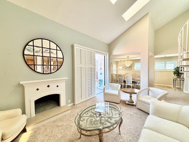 Building Photo - Oxnard | The Colony | 2 Bed + 2 Bath Condo...
