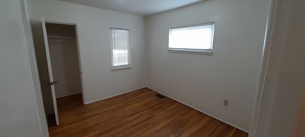 2nd Bed (a) - 4620 N Wall St