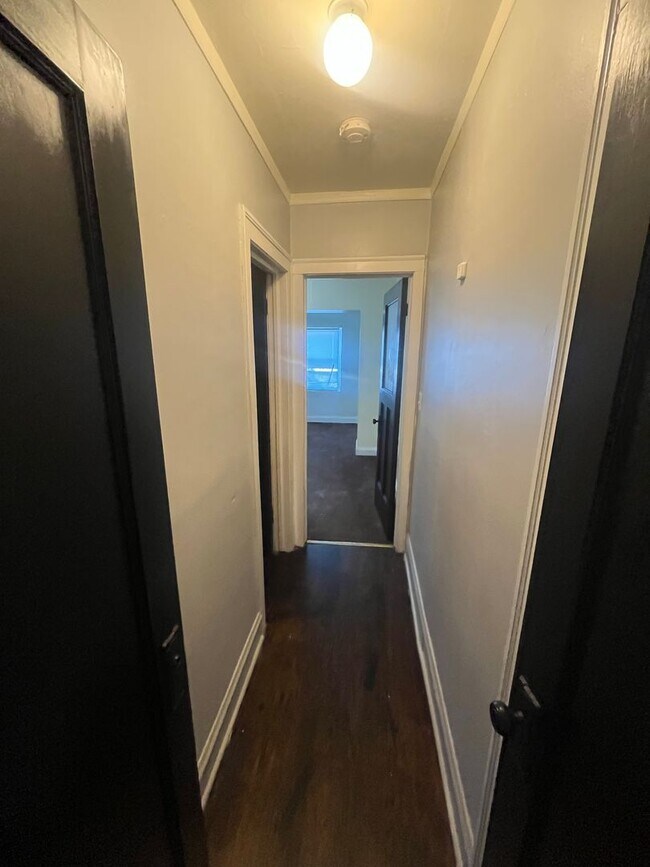 Building Photo - 7346 S Phillips Ave