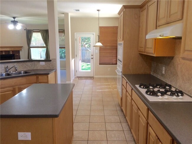 Building Photo - 15409 Fisher Island Dr