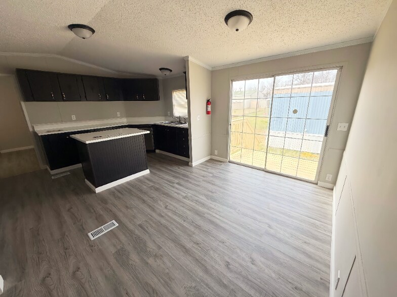 Building Photo - 4916 Brown Station Rd