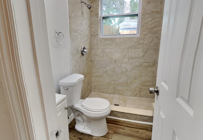 Building Photo - 307 S Montgomery Ave