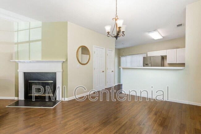 Building Photo - 1528 Cove Creek Cir